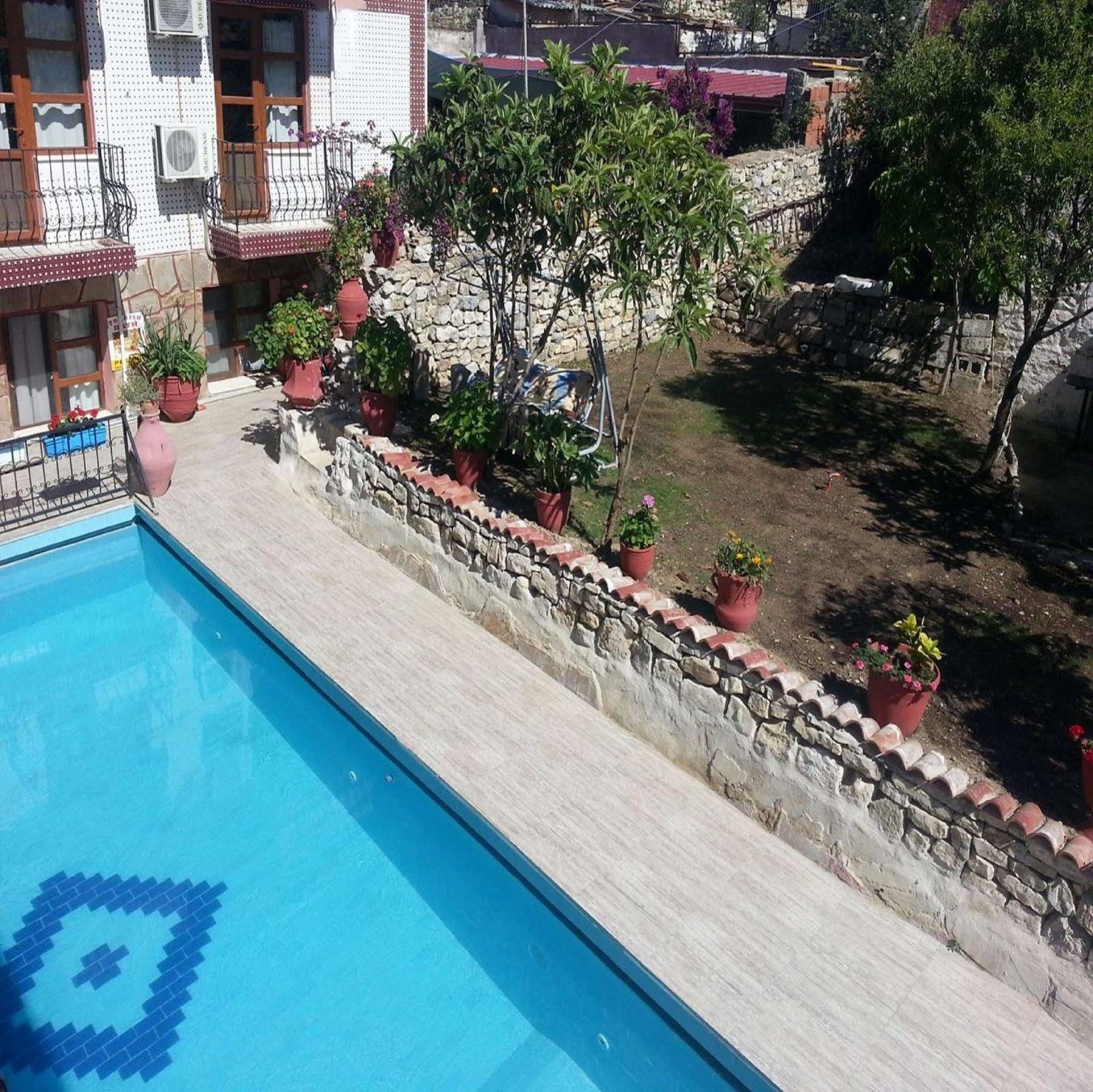 Sezgin Hotel Kusadasi Bagian luar foto